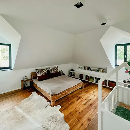 Renovated Half In The Trierer Heide Semesterbostad *